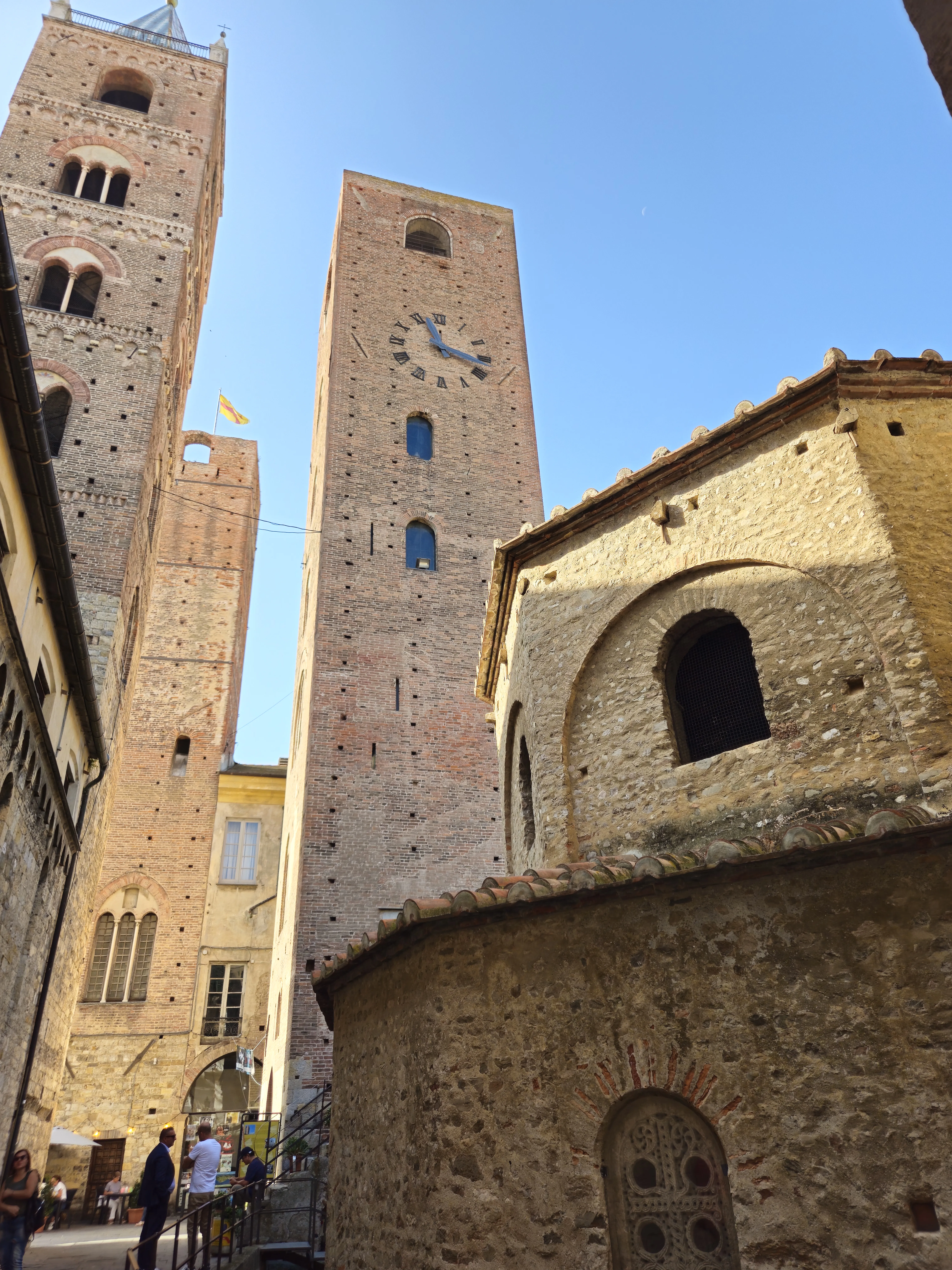 Albenga street view 8