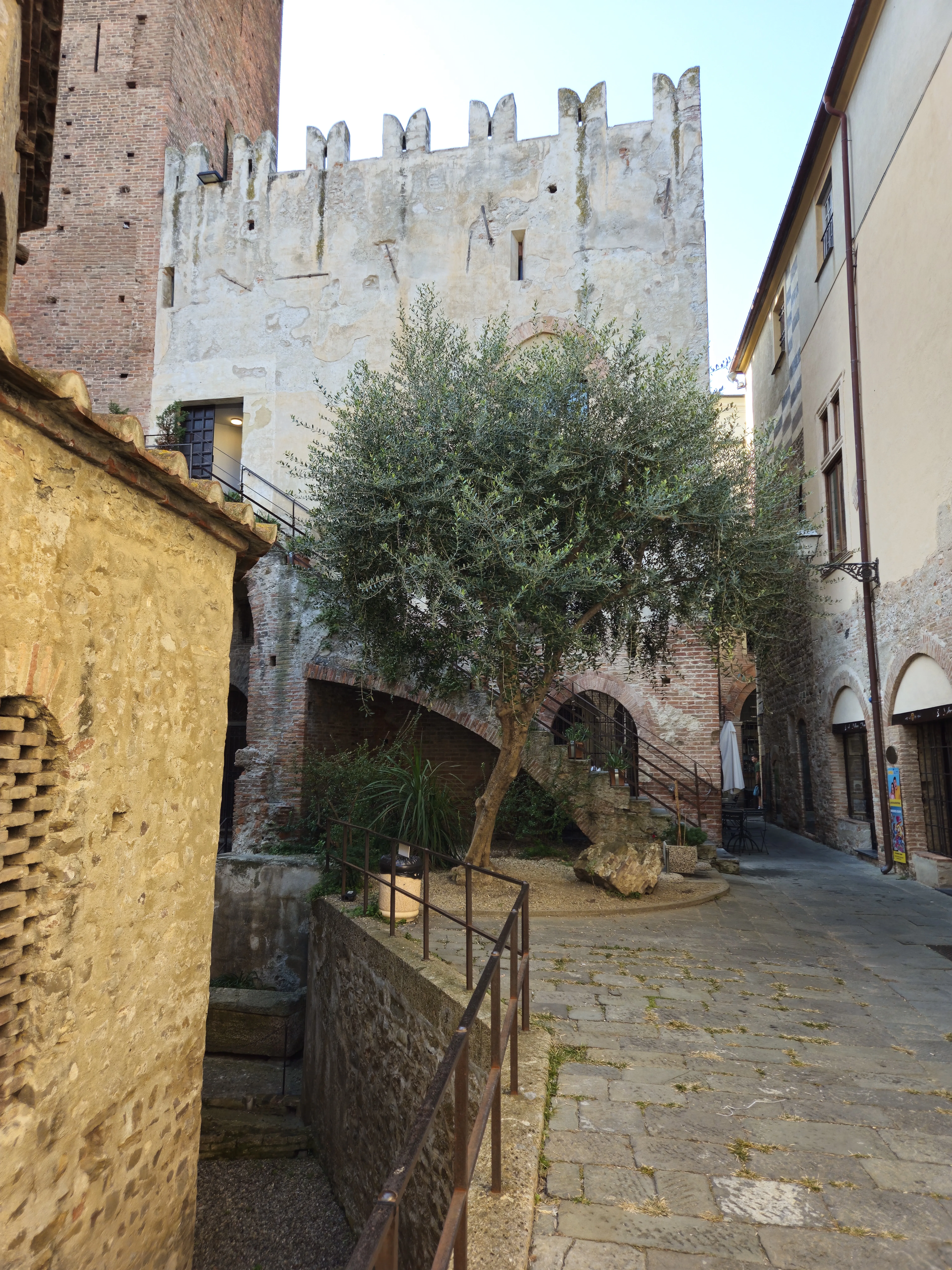 Albenga street view 9